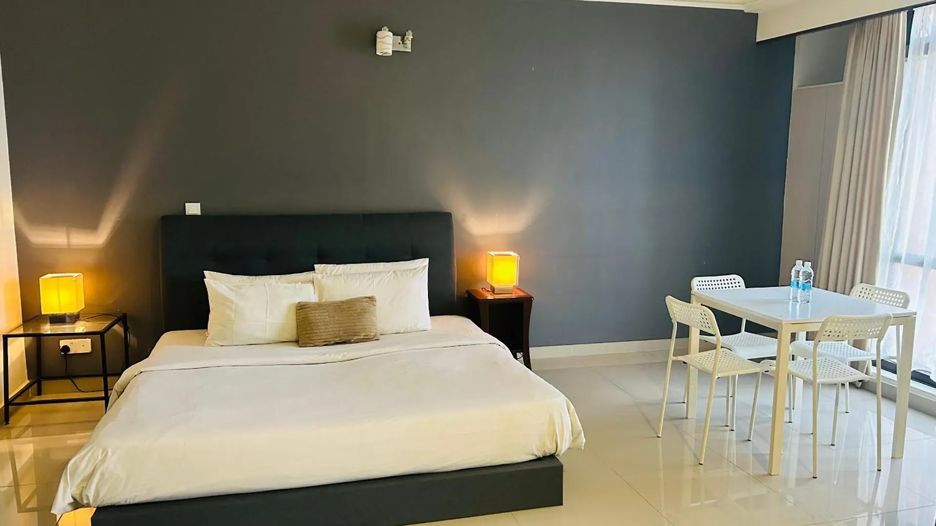 kontakty Mn Suite At Times Square Kl